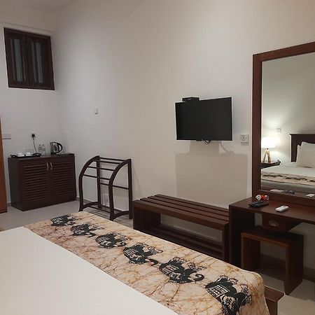 Tranquil Hotel Hikkaduwa Exterior photo