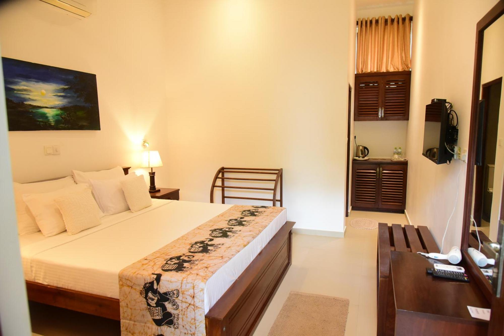 Tranquil Hotel Hikkaduwa Exterior photo